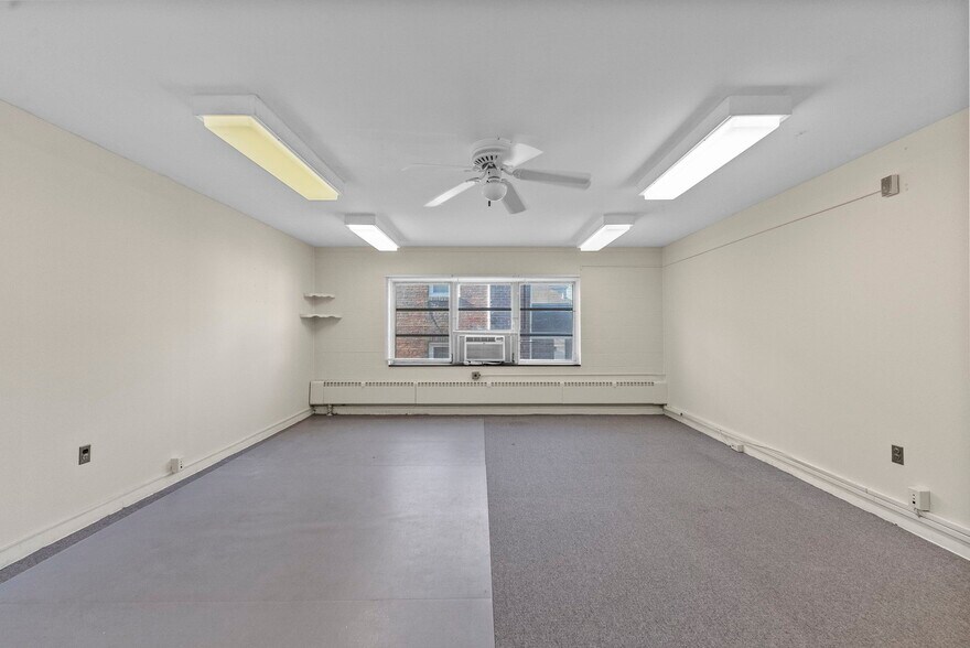 More Photos Of 35 Orange Ave, Clifton Religious Facility For Lease