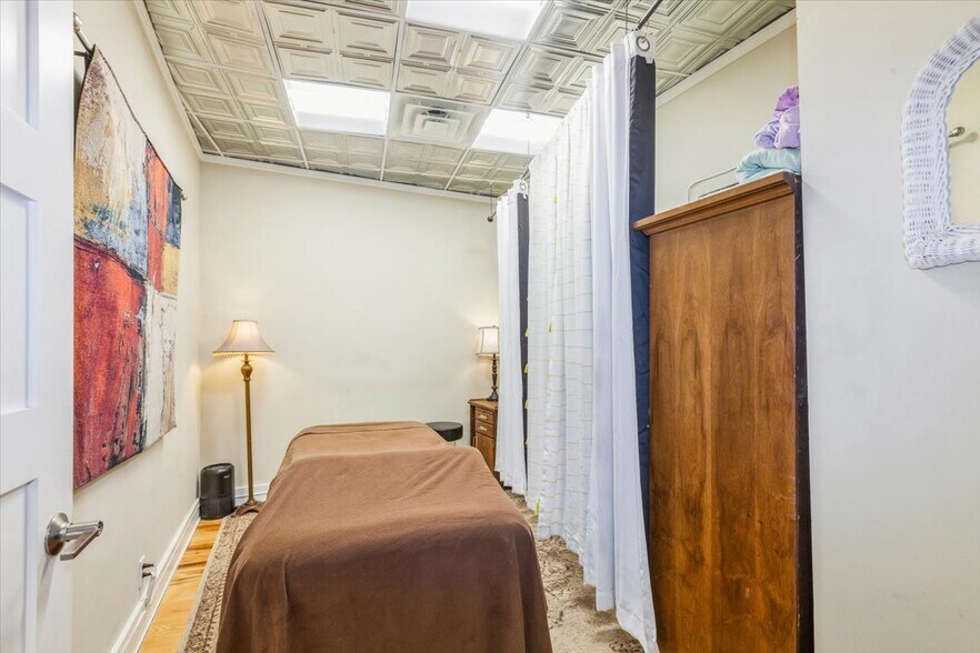 More Photos Of 56 School St, Glen Cove Loft Creative Space For Sale