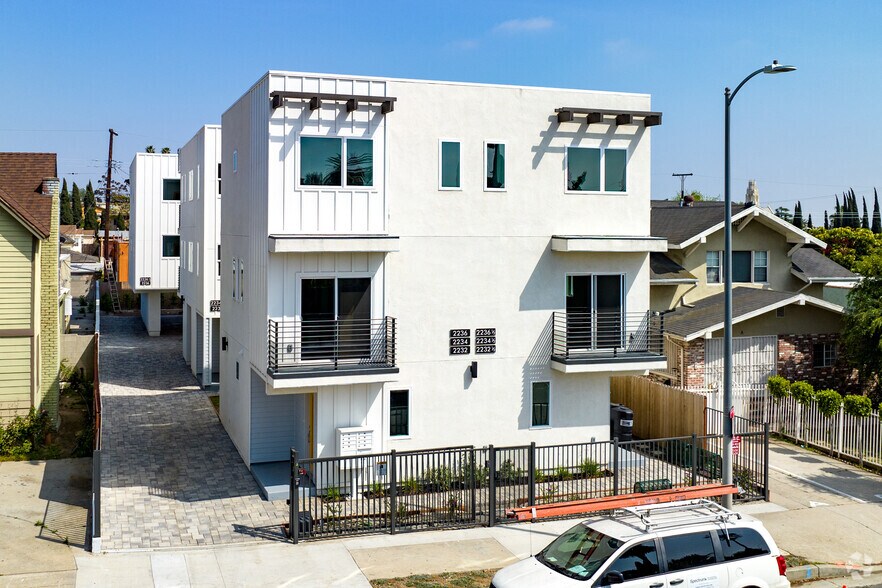 More Photos Of 2234 Crenshaw Blvd, Los Angeles Apartments For Sale