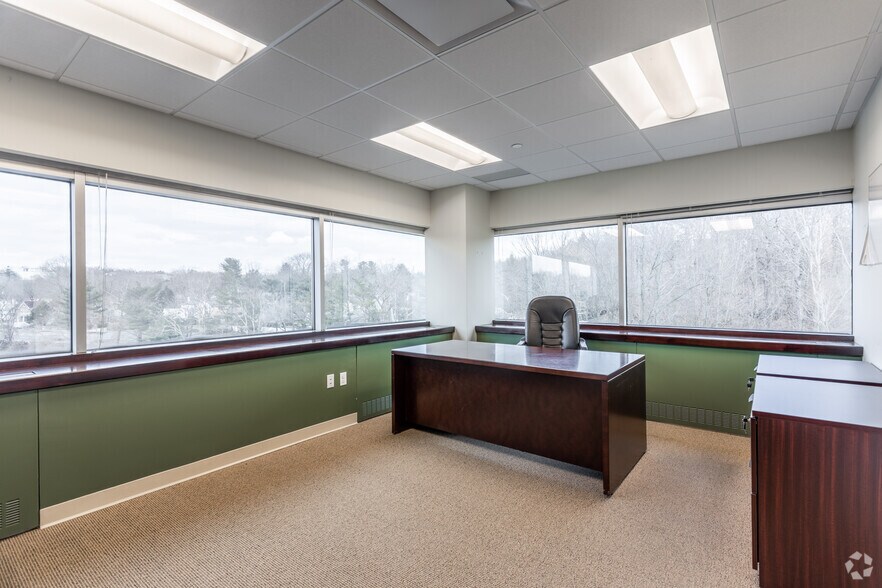 More Photos Of 800 Westchester Ave, Rye Brook Office For Lease