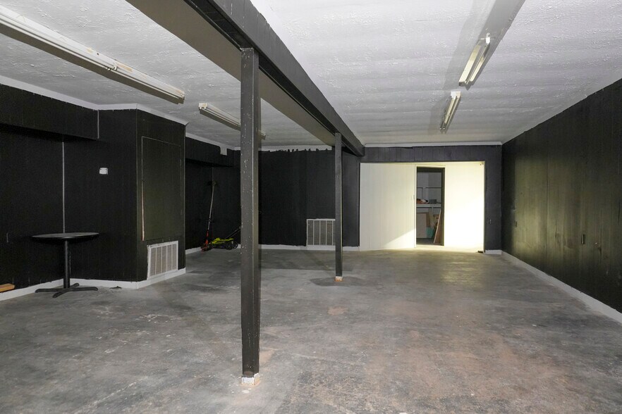 More Photos Of 4243 S Port Ave, Corpus Christi Freestanding For Lease