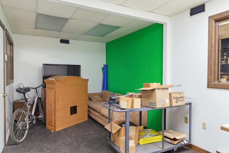 More Photos Of 149 NY-28N, North Creek Manufacturing For Sale