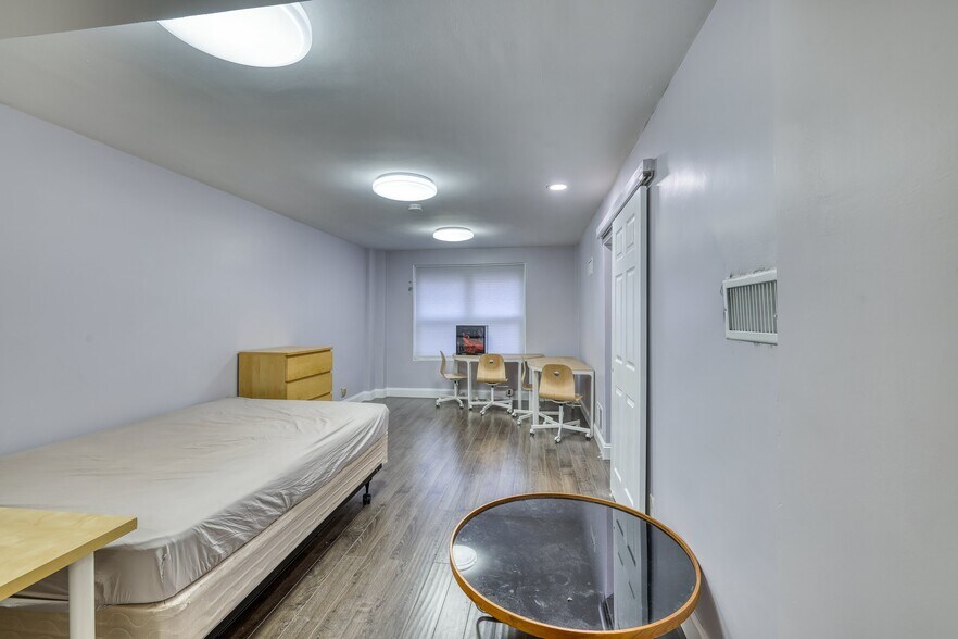 More Photos Of 10 Old Mamaroneck Rd, White Plains Office For Sale