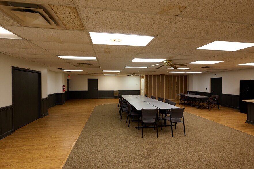 More Photos Of 7464 Sharon Mercer Rd, Mercer General Retail For Sale