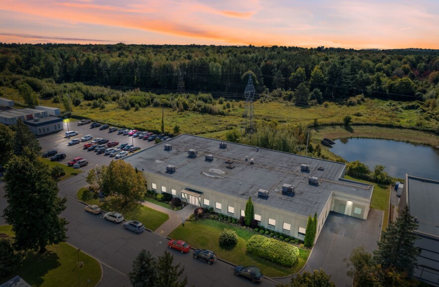 More Photos Of 152 Cleopatra Dr, Ottawa Medical For Lease