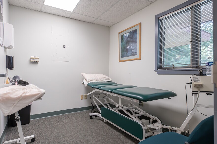 More Photos Of 70 Manheim Ave, Bridgeton Medical For Sale