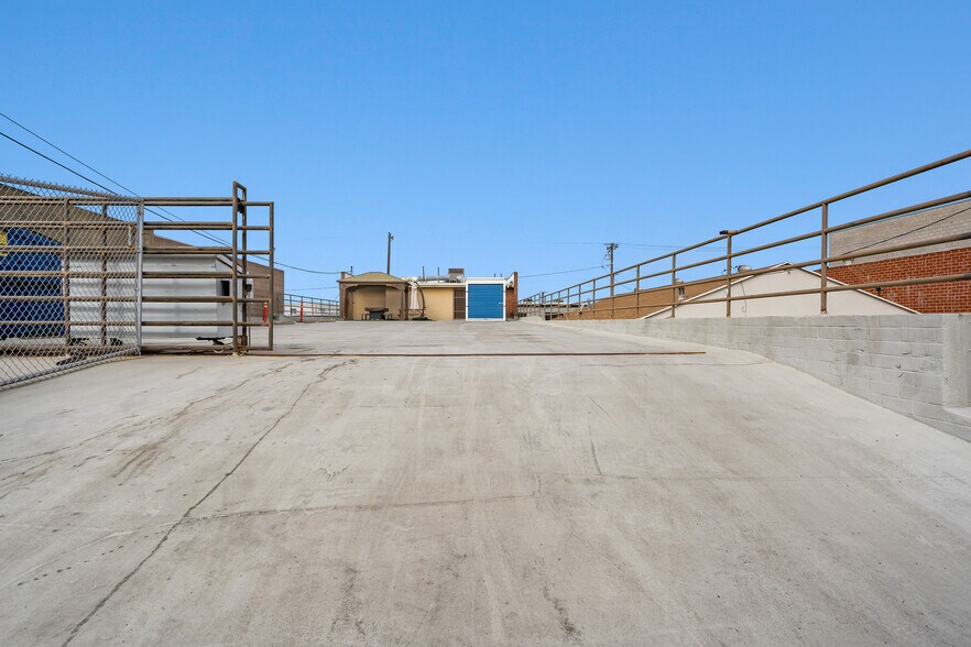 More Photos Of 122 Sheldon St, El Segundo Loft Creative Space For Sale