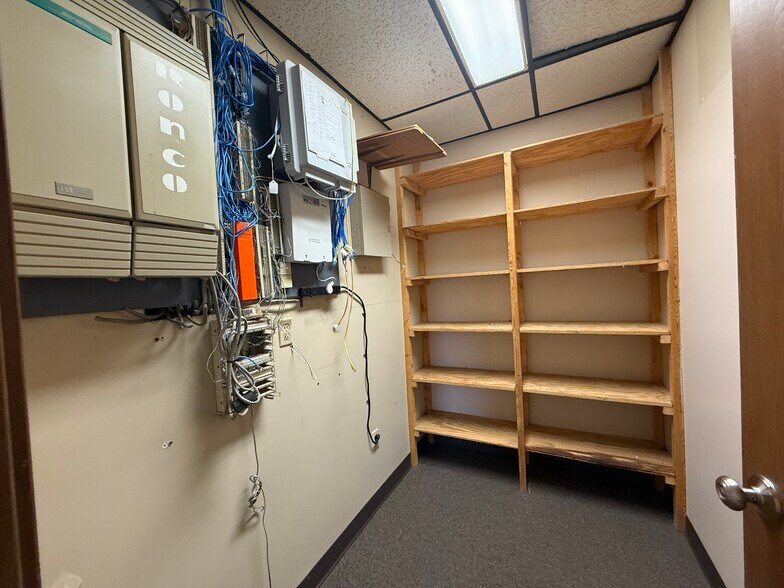 More Photos Of 51 N America Dr, West Seneca Office For Lease