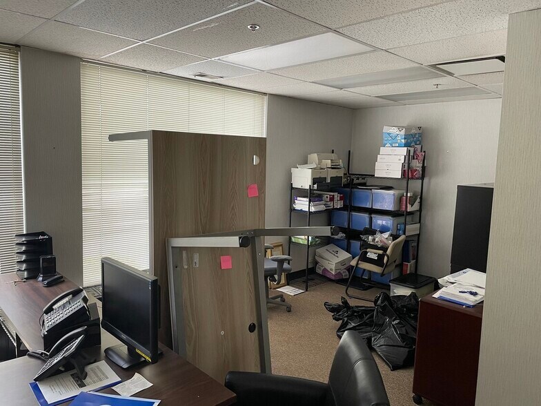 More Photos Of 9999 W Roosevelt Rd, Westchester Office For Sale