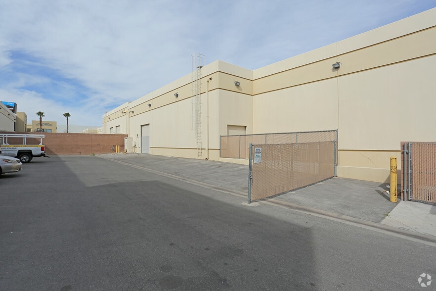 More Photos Of 4285 Wagon Trail Ave, Las Vegas Warehouse For Lease