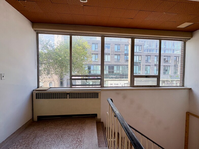 More Photos Of 461 Princess St, Kingston Storefront Retail Residential For Lease