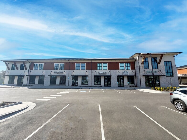 Primary Photo Of 43 Shuckin St, Hampstead General Retail For Lease