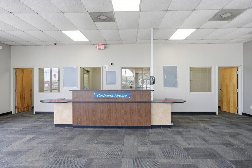 More Photos Of 1001 NW Sheridan Rd, Lawton Freestanding For Lease