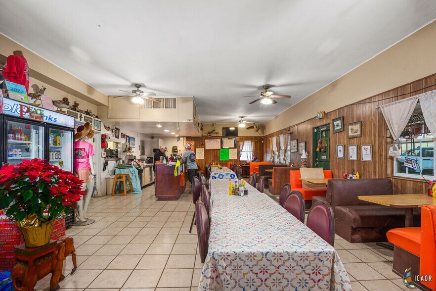 More Photos Of 8120 CA-111, Niland Flex For Sale