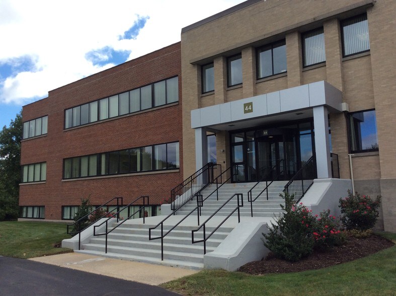 More Photos Of 44 Shelter Rock Rd, Danbury Unknown For Lease