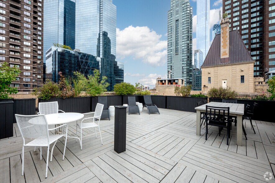 More Photos Of 353 W 56th St, New York Apartments For Sale
