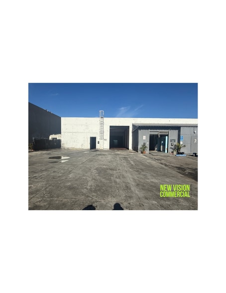Primary Photo Of 6007 S St Andrews Pl, Los Angeles Manufacturing For Lease
