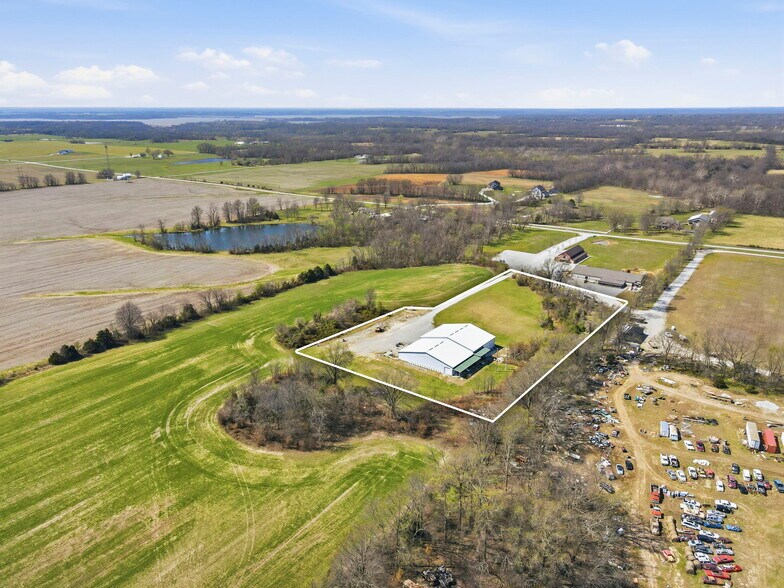 More Photos Of 306 SE Highway AA, Clinton Industrial For Sale