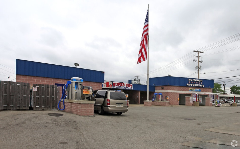 Primary Photo Of 16436 Miles Rd, Cleveland Carwash For Sale