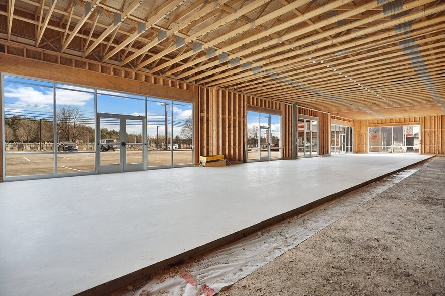 More Photos Of 212 Southampton Rd, Westfield Freestanding For Lease