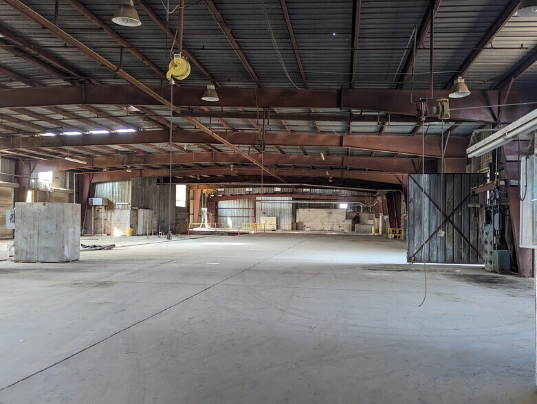 More Photos Of 3801 Standard St, Bakersfield Manufacturing For Sale
