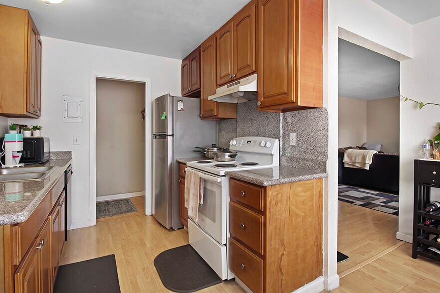 More Photos Of 1920 Latham St, Mountain View Apartments For Sale