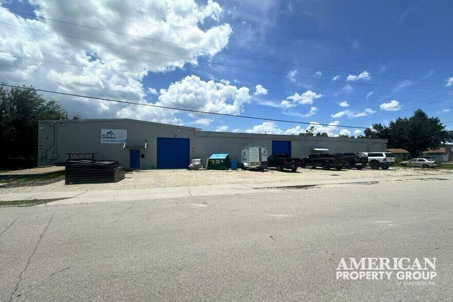 More Photos Of 204 Center Rd, Fort Myers Warehouse For Sale