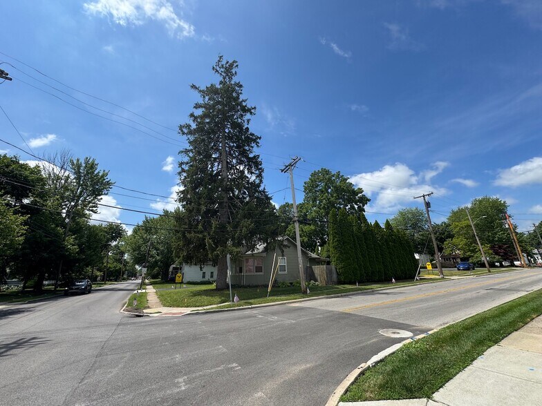 More Photos Of 5777 Summit St, Sylvania Specialty For Sale