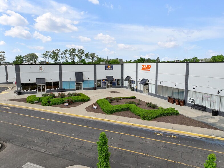 More Photos Of 401 Outlet Center Dr, Georgetown General Retail For Lease