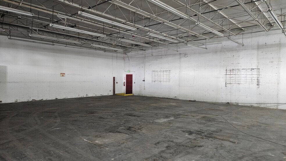 More Photos Of 1080-1090 E 14th St, Hialeah Warehouse For Lease