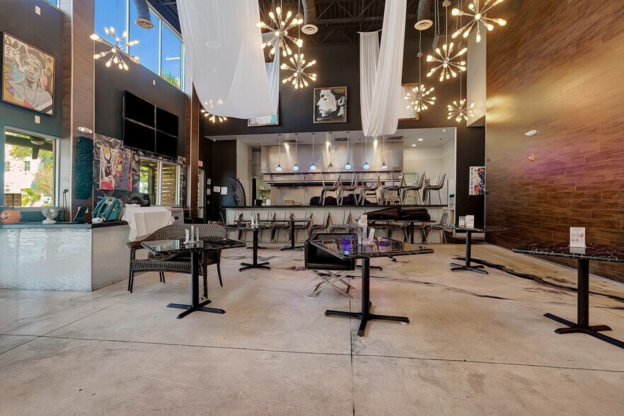 More Photos Of 122 S Howard Ave, Tampa Restaurant For Lease