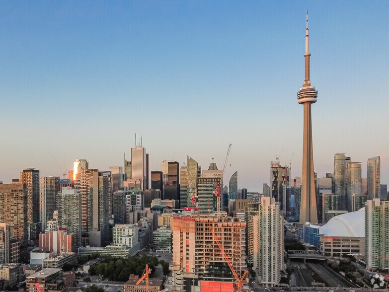 More Photos Of 40 King St W, Toronto Office For Lease