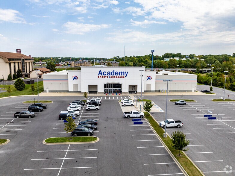 More Photos Of 150 McBride Ln, Paducah Freestanding For Sale