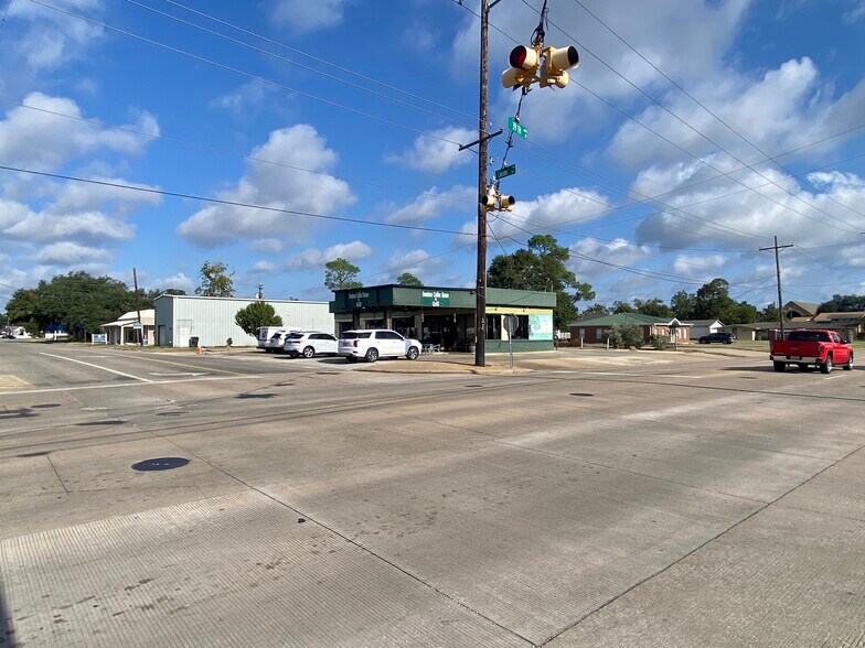 More Photos Of 6199 39th St, Groves Office For Sale