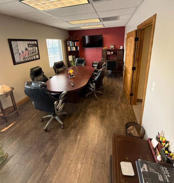 More Photos Of 393 E Riverside Dr, Saint George Loft Creative Space For Lease