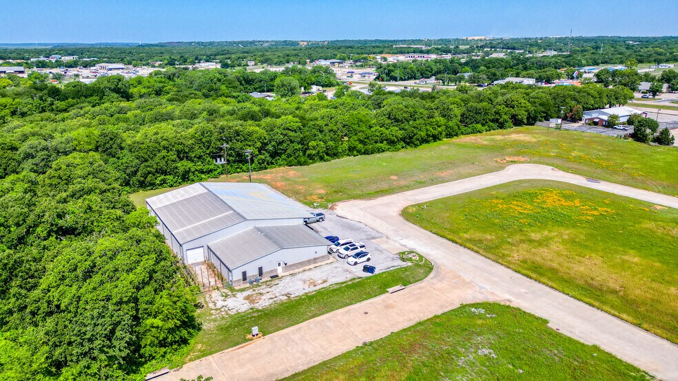 More Photos Of 301 Center Court Dr, Bridgeport Warehouse For Sale