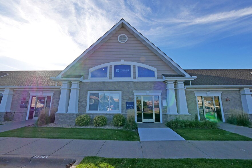 More Photos Of 11314 86th Ave N, Maple Grove Office For Sale