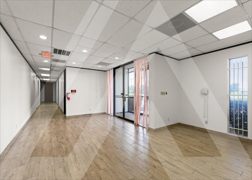 More Photos Of 8401 W Monroe Rd, Houston Warehouse For Lease