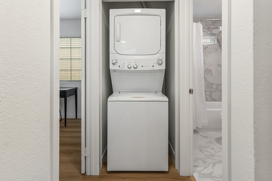 More Photos Of 813 Isthmus Ct, San Diego Apartments For Sale