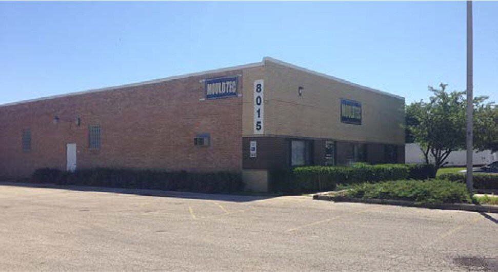 Primary Photo Of 8015 Pyott Rd, Lake In The Hills Manufacturing For Sale