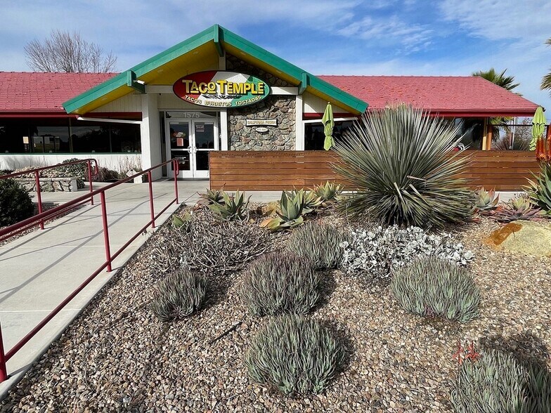 More Photos Of 1575 Calle Joaquin, San Luis Obispo Restaurant For Sale