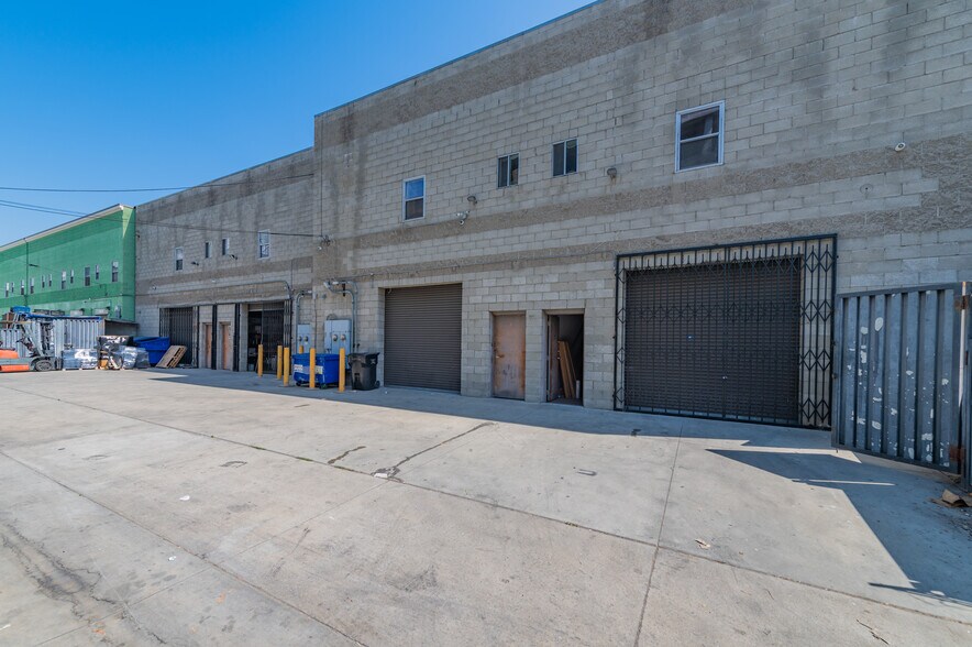 More Photos Of 462-472 E 4th St, Los Angeles General Retail For Sale