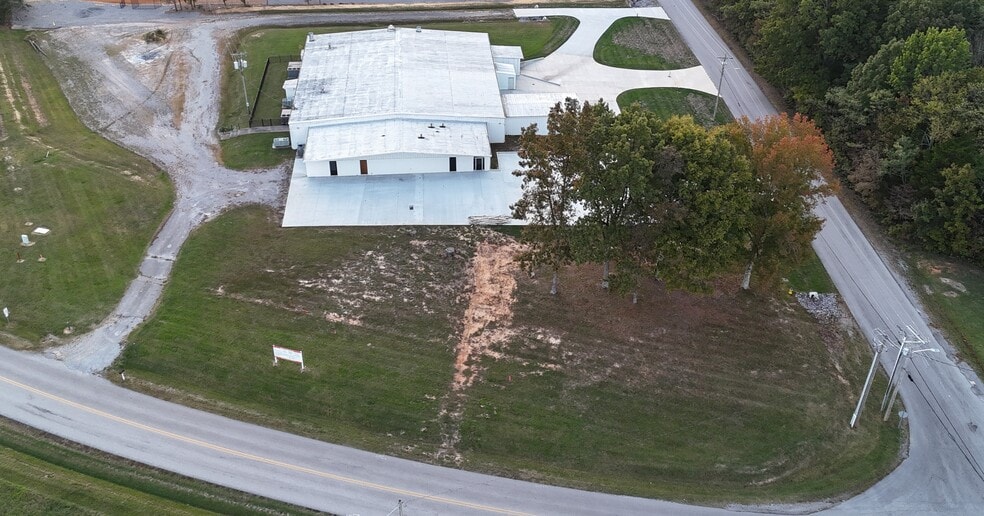 More Photos Of 855 Allens Chapel Rd, Smithville Manufacturing For Sale