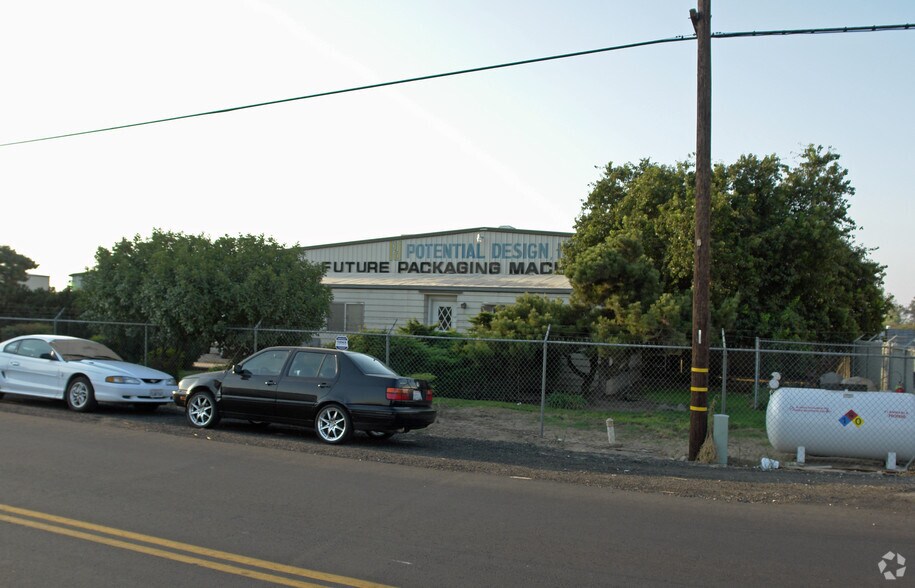 More Photos Of 4185 E Jefferson Ave, Fresno Warehouse For Lease