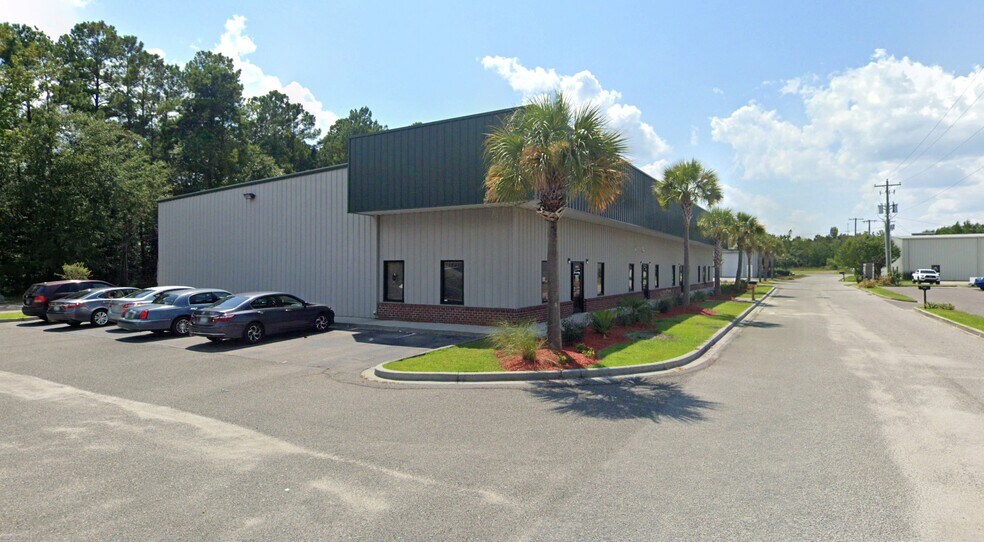 More Photos Of 217 Cember Way, Summerville Light Distribution For Lease