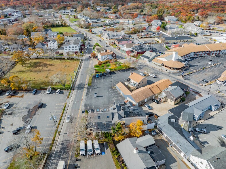 More Photos Of 488 South St, Hyannis Restaurant For Sale