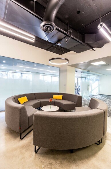 More Photos Of 1900 Campus Commons Dr, Reston Unknown For Lease