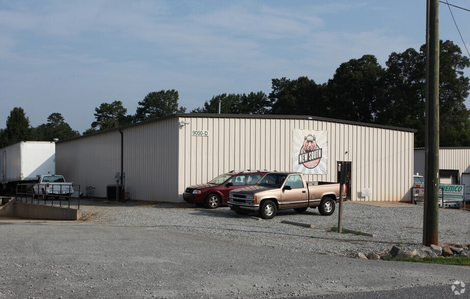 More Photos Of 9050 W Market St, Colfax Warehouse For Lease