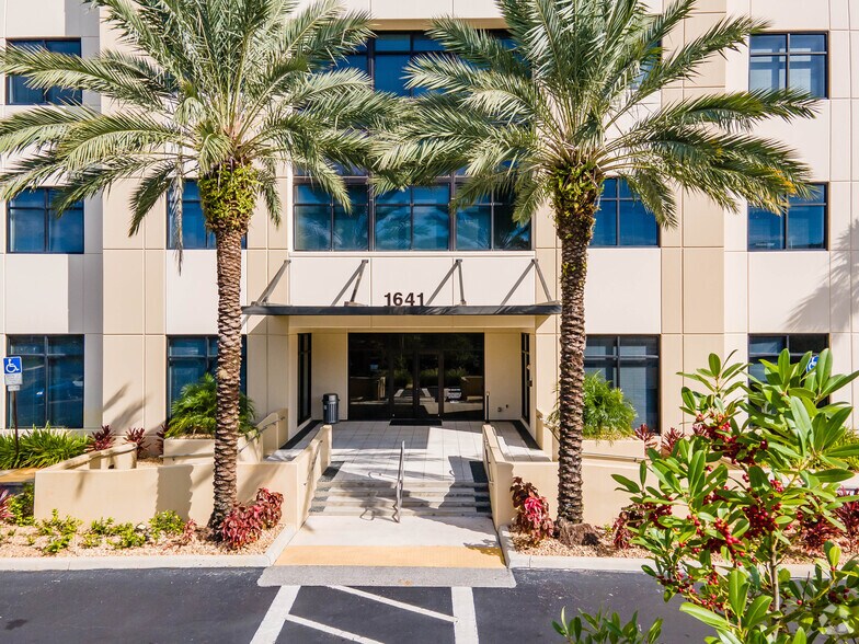 More Photos Of 1641 Worthington Rd, West Palm Beach Office For Lease