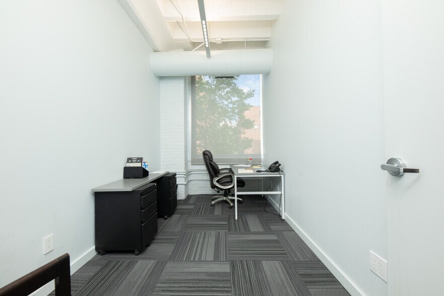 More Photos Of 401 W Superior St, Chicago Office For Lease